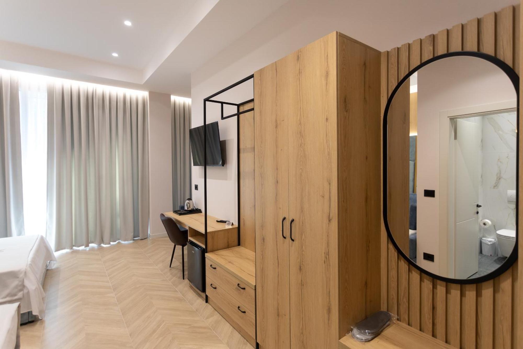 Nayel Hotel Драч Екстериор снимка
