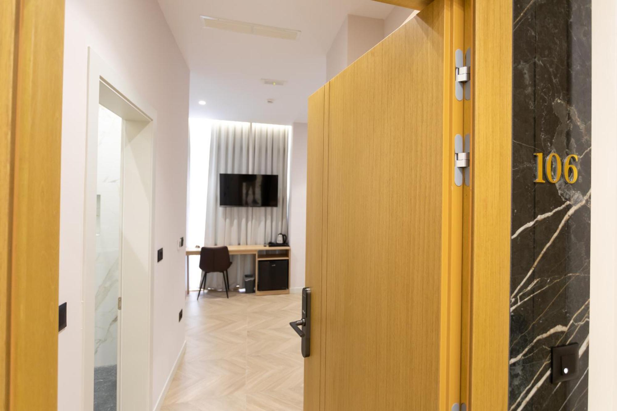 Nayel Hotel Драч Екстериор снимка